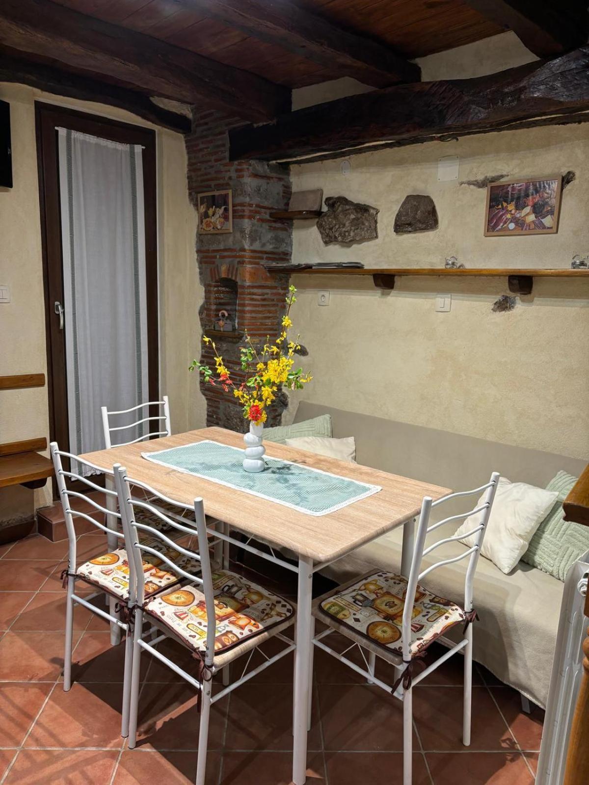 Apartmán Antonia & Arian Roč Exteriér fotografie