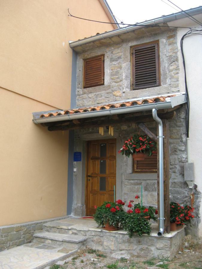 Apartmán Antonia & Arian Roč Exteriér fotografie