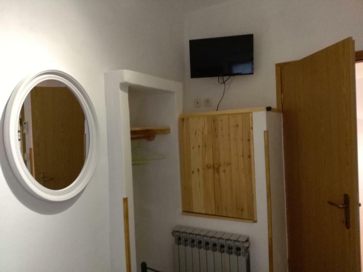 Apartmán Antonia & Arian Roč Exteriér fotografie